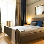 Bliss - Old Town I Free Street Parking I Balcony *