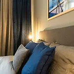 Bliss - Old Town I Free Street Parking I Balcony *