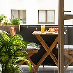 Bliss - Old Town I Free Street Parking I Balcony * Bukarest